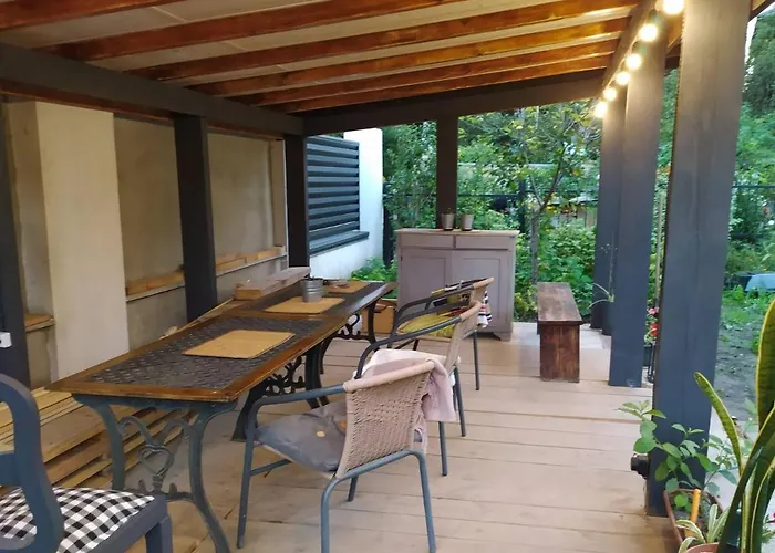 Flat In Cottage Close To The Centre Parking, Wifi, Bbq