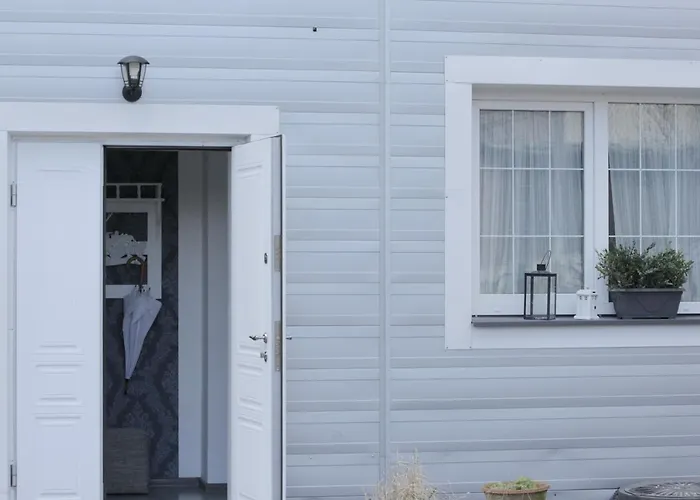 Flat In Cottage Close To The Centre Parking, Wifi, Bbq
